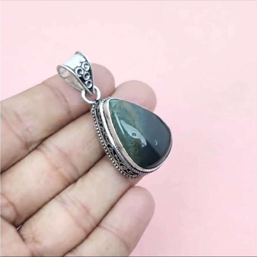 Unique Handmade 925 Sterling Silver Bloodstone Pendant. - Picture 5 of 5